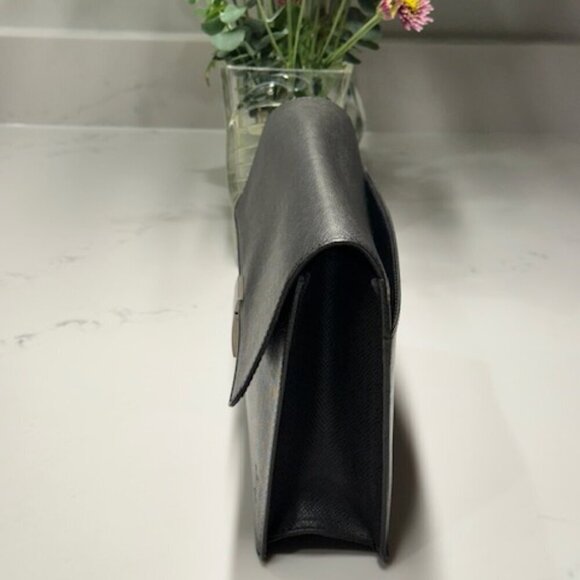 Louis Vuitton  LV Black Taiga Leather Selenga Clutch Wristlet + COA - Picture 4 of 13